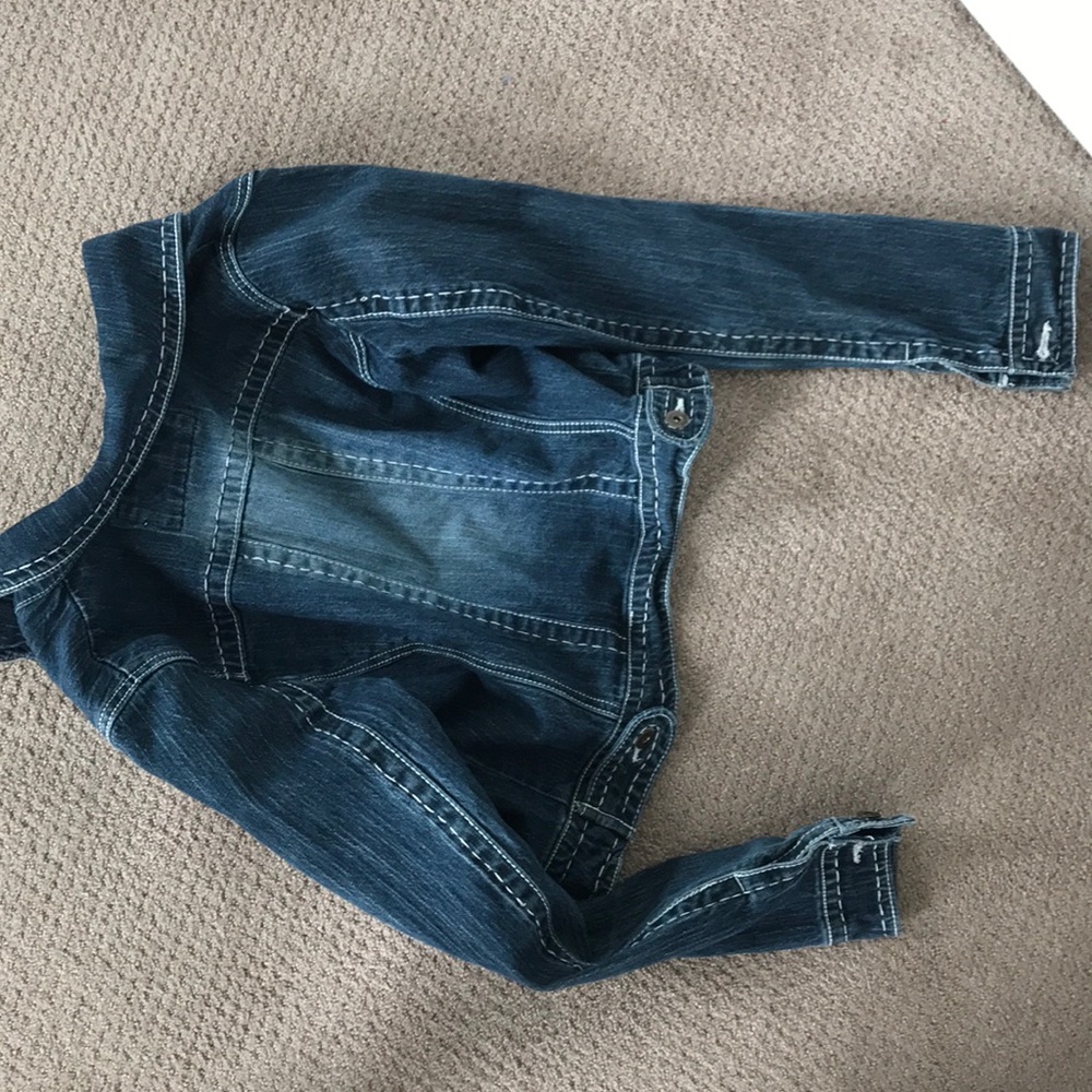 Cute !! Jean jacket ! - Picture 6 of 7